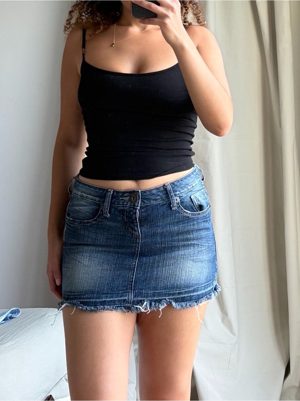GUESS Jeans Y2K Rhinestone Low Rise Denim Micro Mini Skirt 28